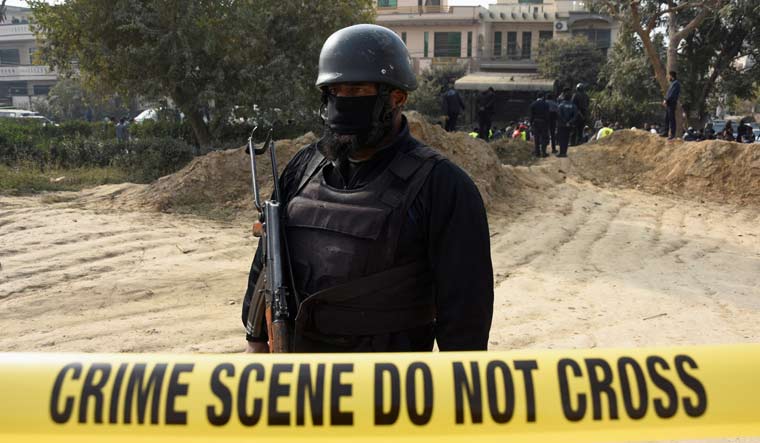 Pakistan: 5 Chinese nationals killed in suicide bomb blast