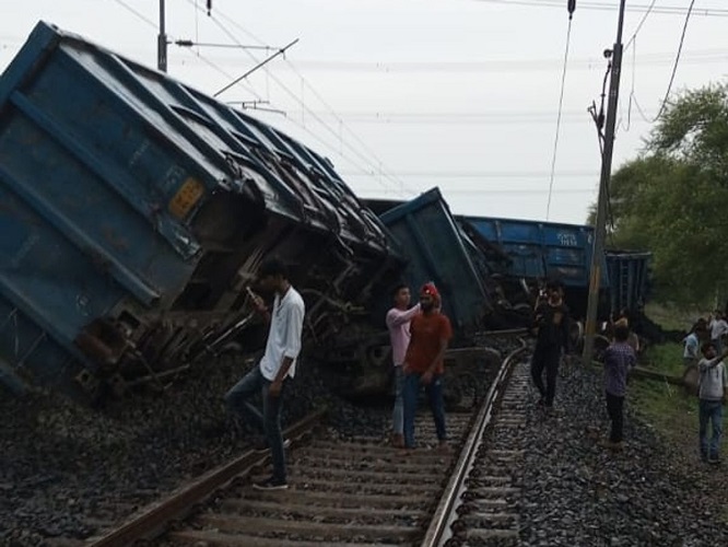 Freight Train Derailment Disrupts Rail Traffic