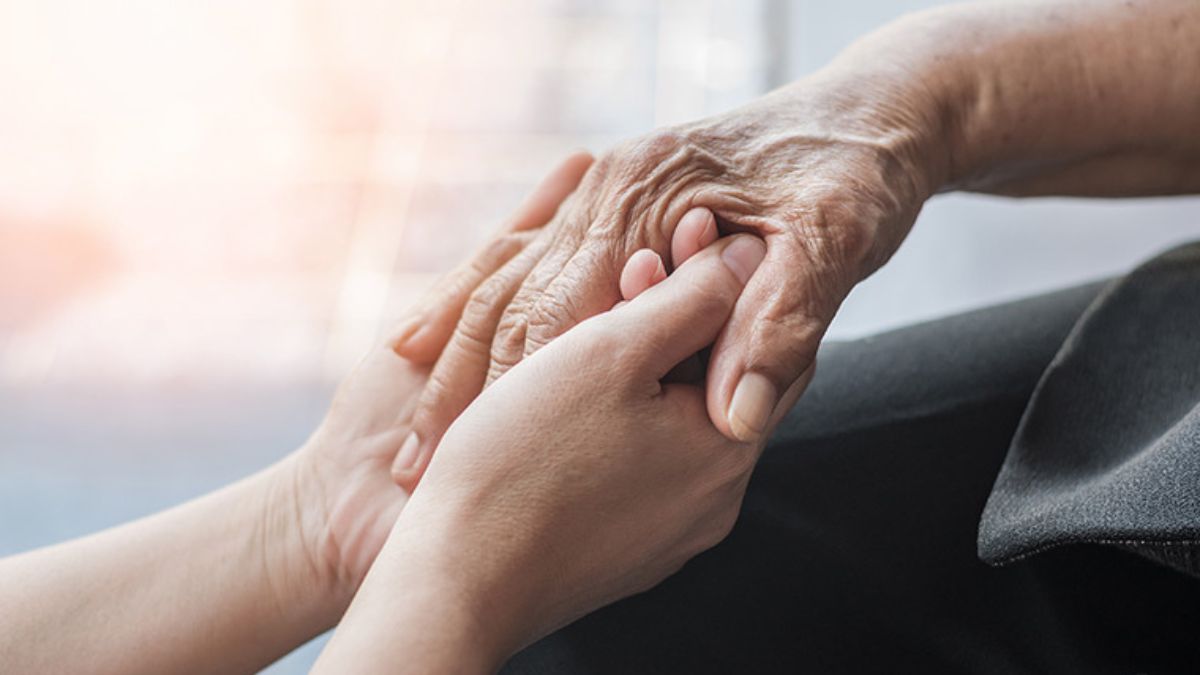 Alzheimer’s risk higher if mom had memory problems