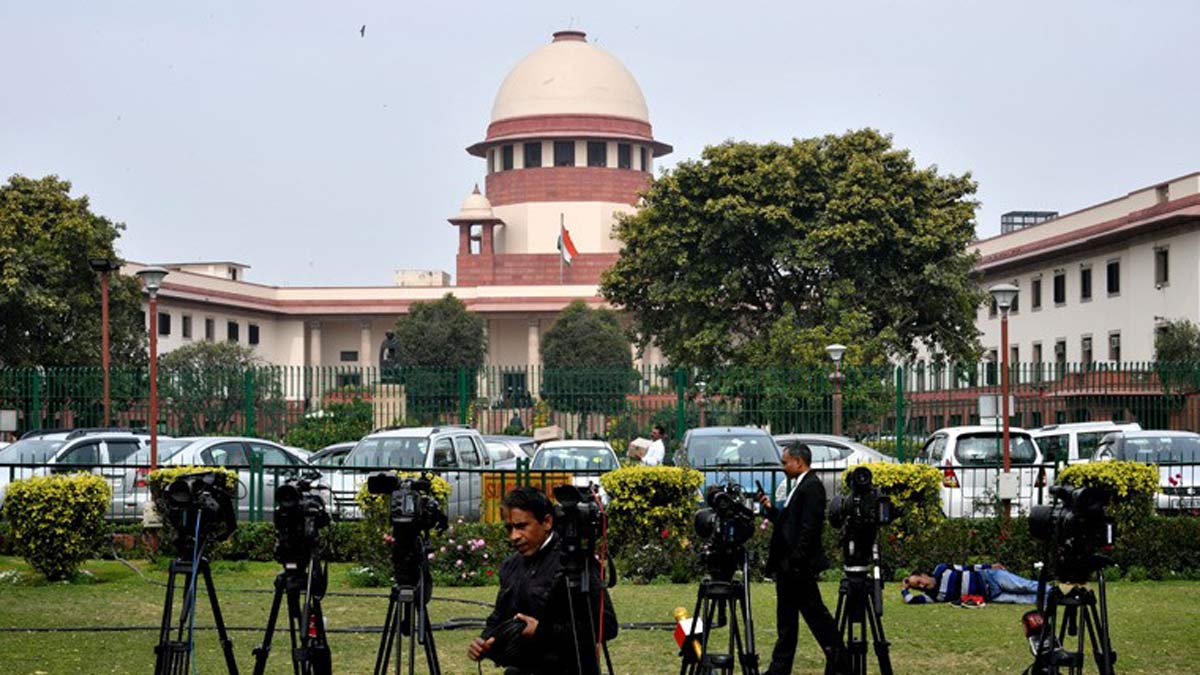 Supreme Court Directs CBI to Continue Probe in RG Kar Case; Junior Doctors Express Disappointment