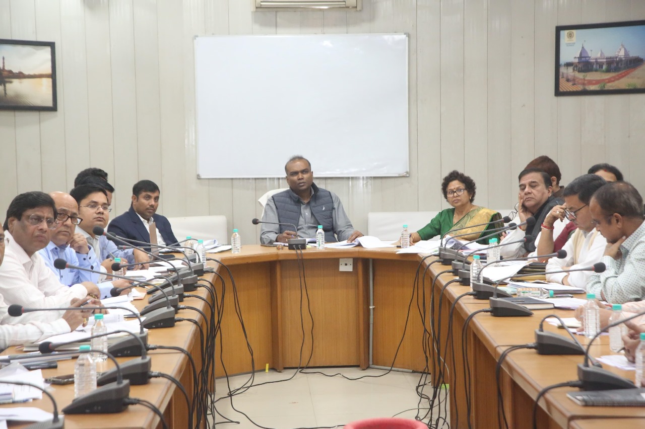 Divisional Commissioner Reviews Progress of Work in Bhopal District