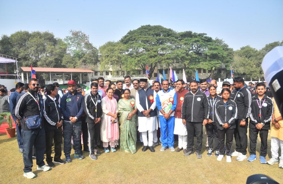 Minister Vishvas Sarang Attends Mayor Trophy 2024 Girls’ Kho-Kho Tournament