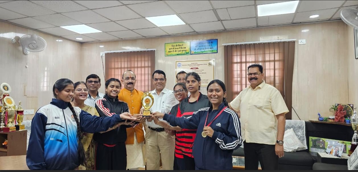 Sarojini Naidu Girls College won the Bhopal Division Rope Skipping Competition.