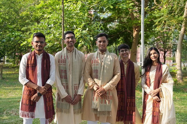 Sitanshu Yashaschandra Inspires Graduates at Convocation