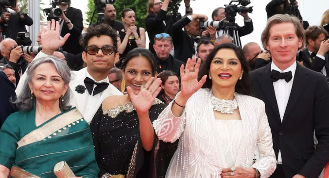 Sharmila, Simi Honour Satyajit Ray At Cannes