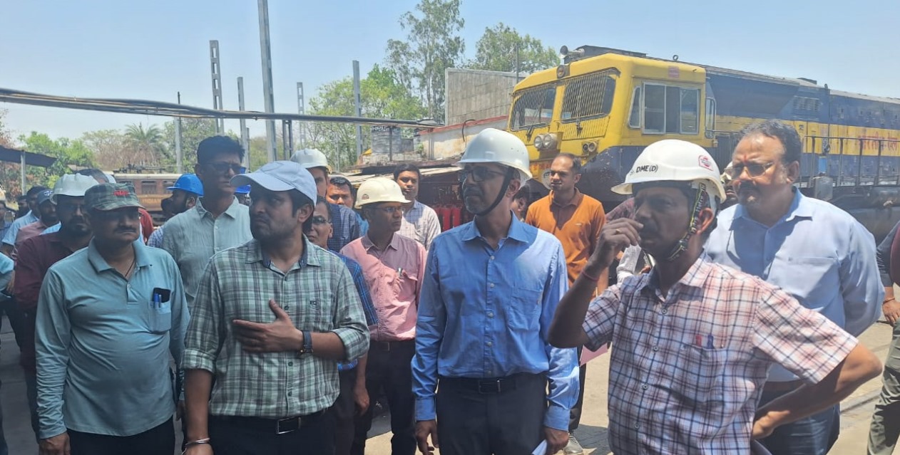Divisional Railway Manager Inspects Loco Shed and Training Centre
