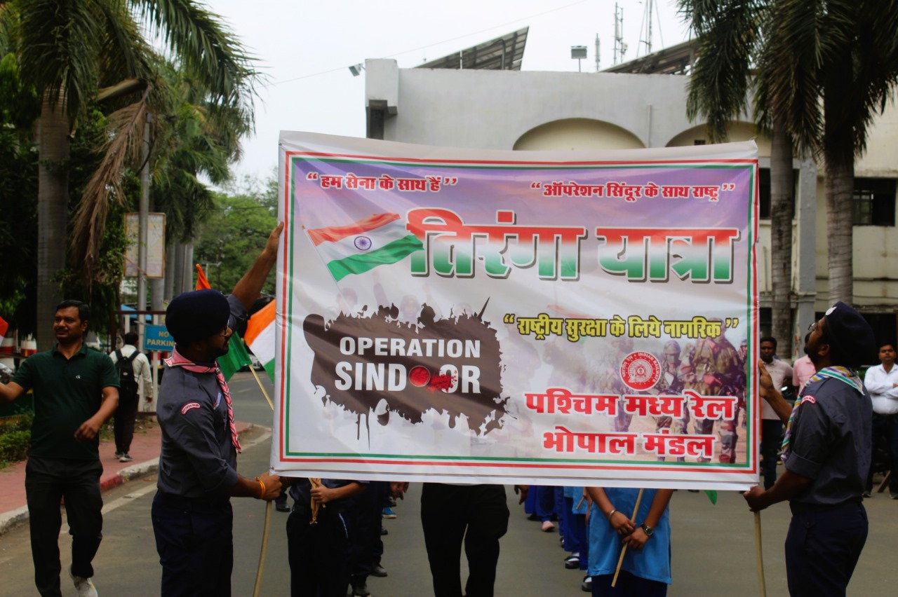 Army’s Valor Displayed in Bhopal Railway Division’s Tiranga Yatra