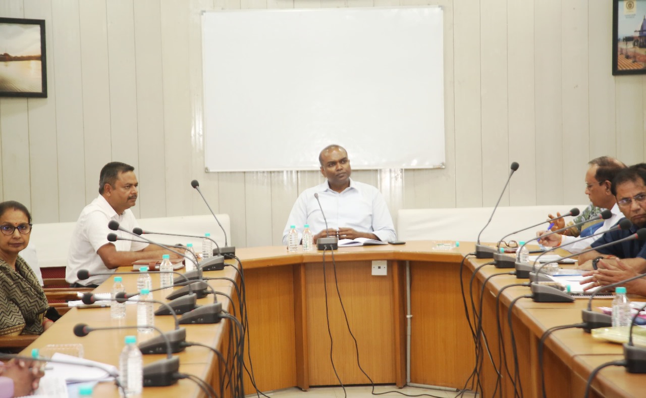 “Get Eye Check-Up Done for All School Students: Commissioner Mr. Singh”