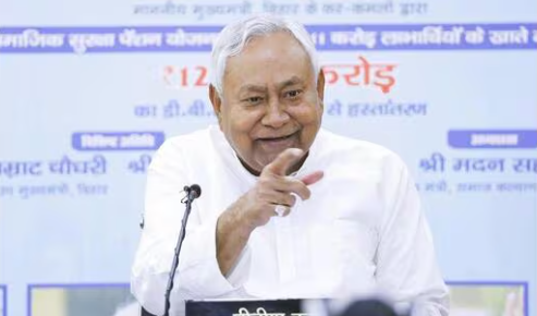 Nitish Offers Free Power Ahead of Elections