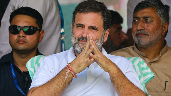 Rahul Gandhi Reaches Lucknow Before Court Hearing