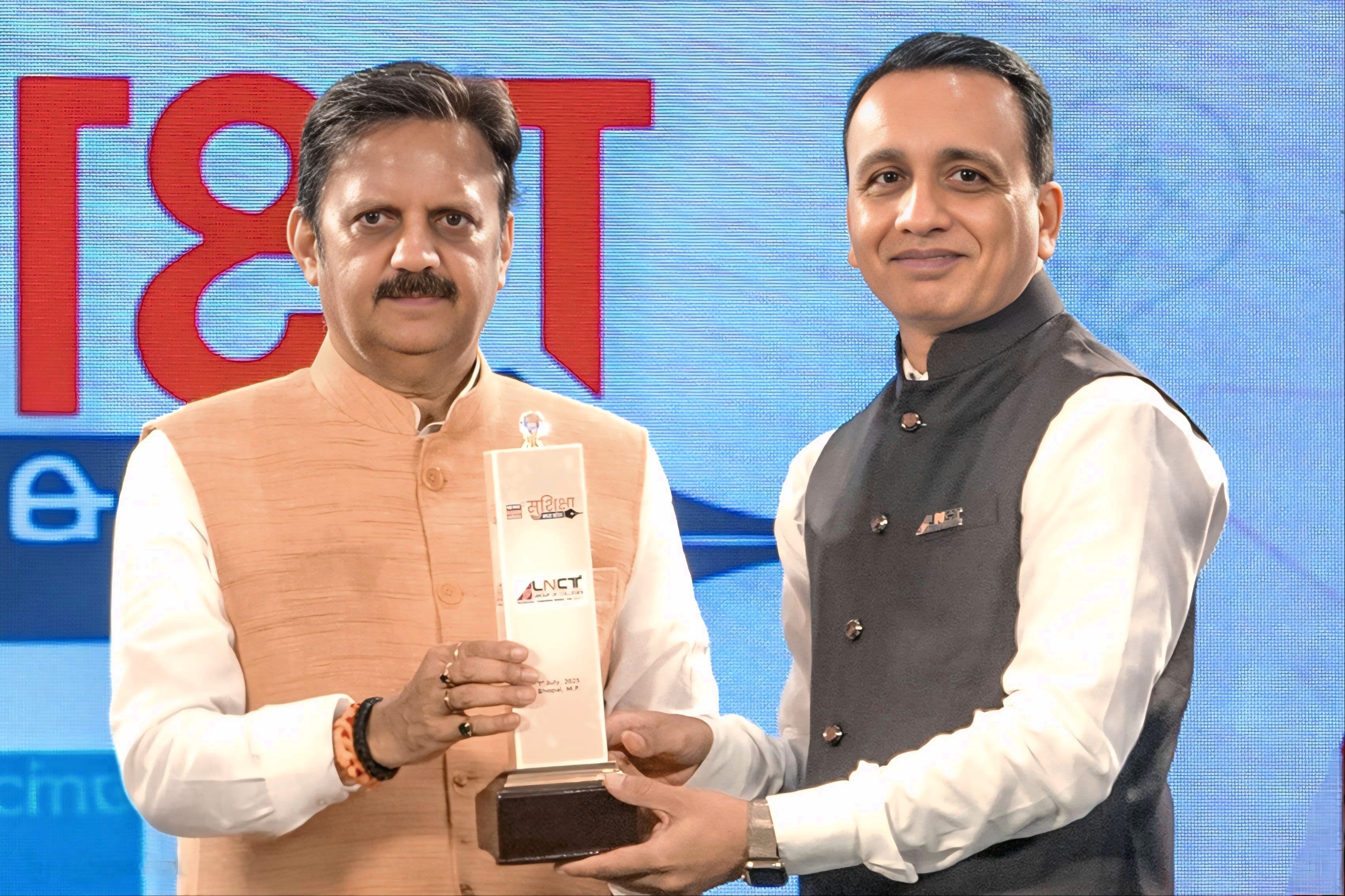 Rishiraj Dental College Receives Leading Dental Institute Award