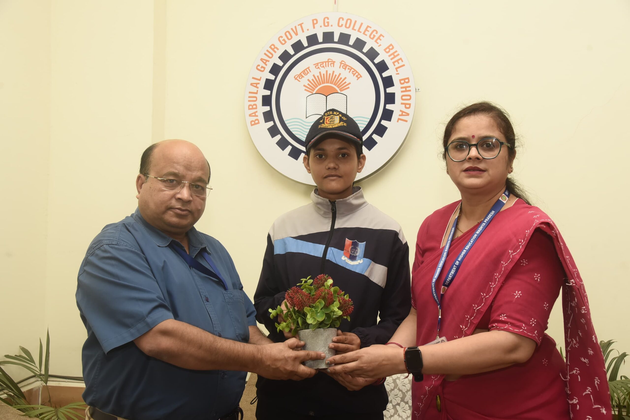 Ritika Becomes ‘Daddy’s Angel’, Plays an Inspiring Role in Father’s De-addiction Journey