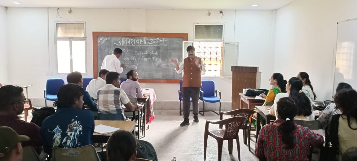 Announcers’ Training Begins at Vikram University