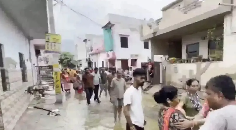 Boraj Dam Collapse Floods Ajmer Streets, Homes