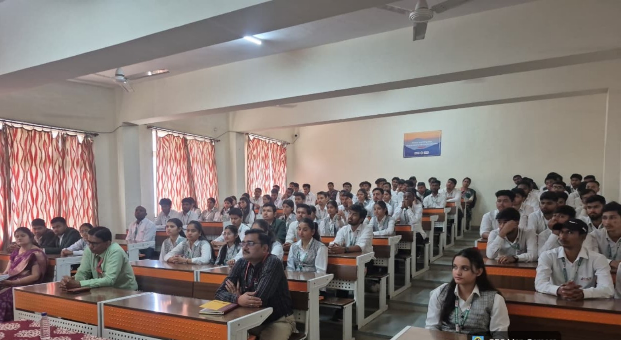 Lecture at the School of Pharmacy, LNCT University