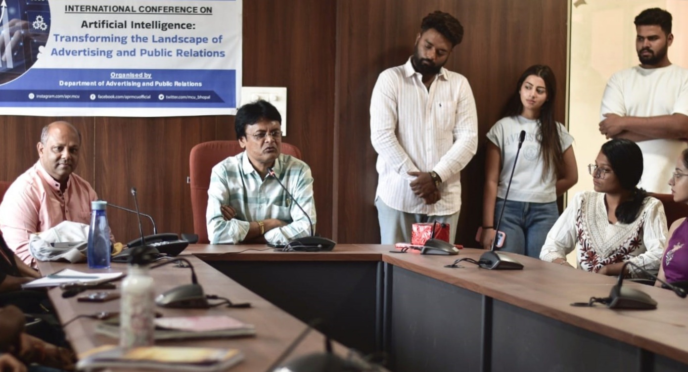 Dialogue on Modern Public Relations in the Digital Age Held at MCU