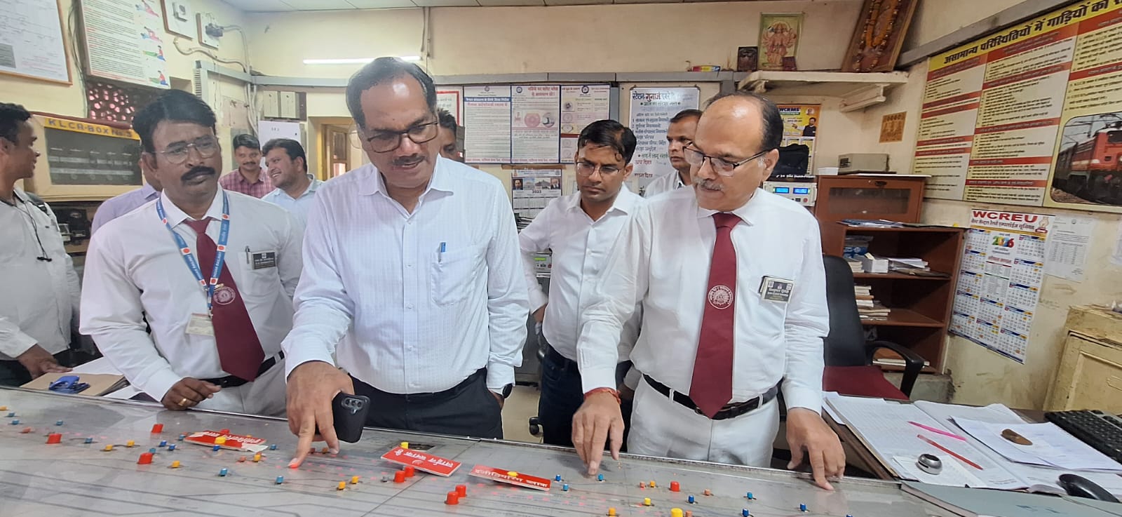 DRM reviews Guna, Shivpuri and Ashoknagar stations, rail safety arrangements
