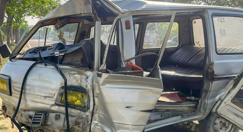 Five Killed in Bhandara Fatal Crash Accident Five Killed in Bhandara Fatal Crash Accident
