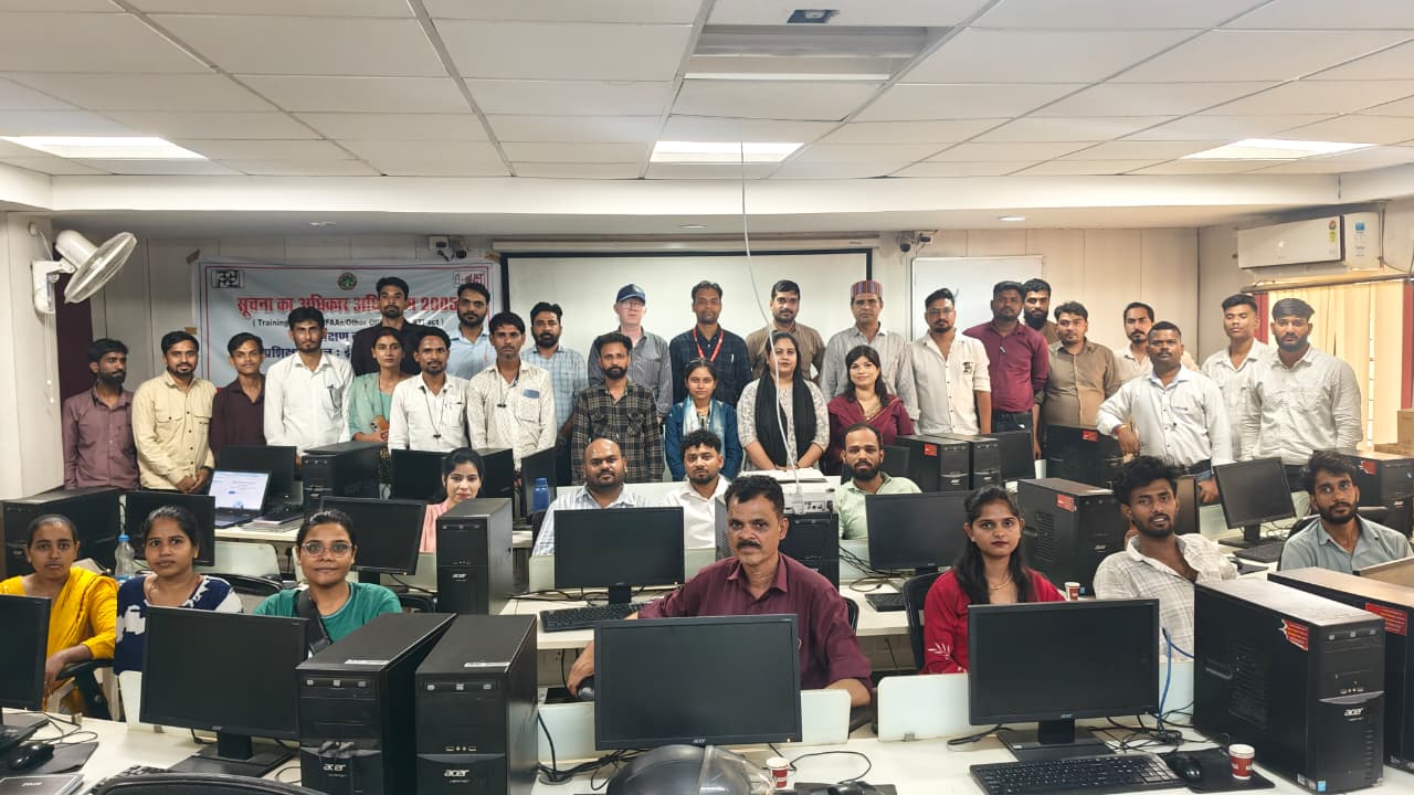 Bhopal district Aadhaar supervisors given special training on exceptional cases Bhopal district Aadhaar supervisors given special training on exceptional cases