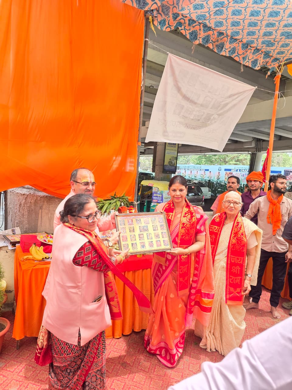 Lucknow University Hosts Grand Bada Mangal Bhandara With Community Participation
