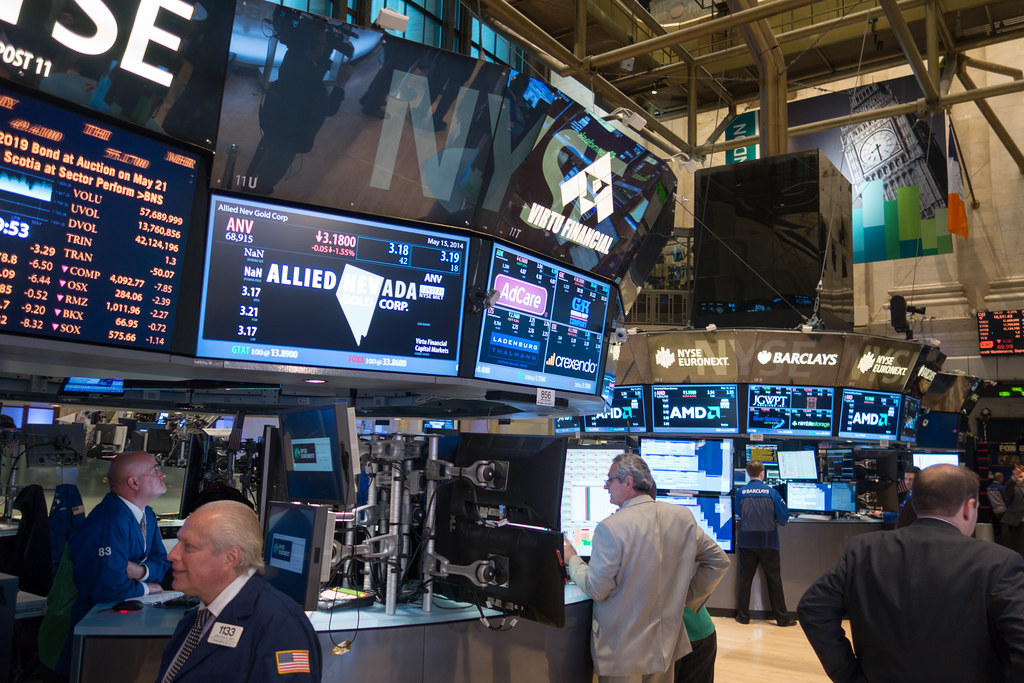 US Iran strikes leave world stocks and oil mixed