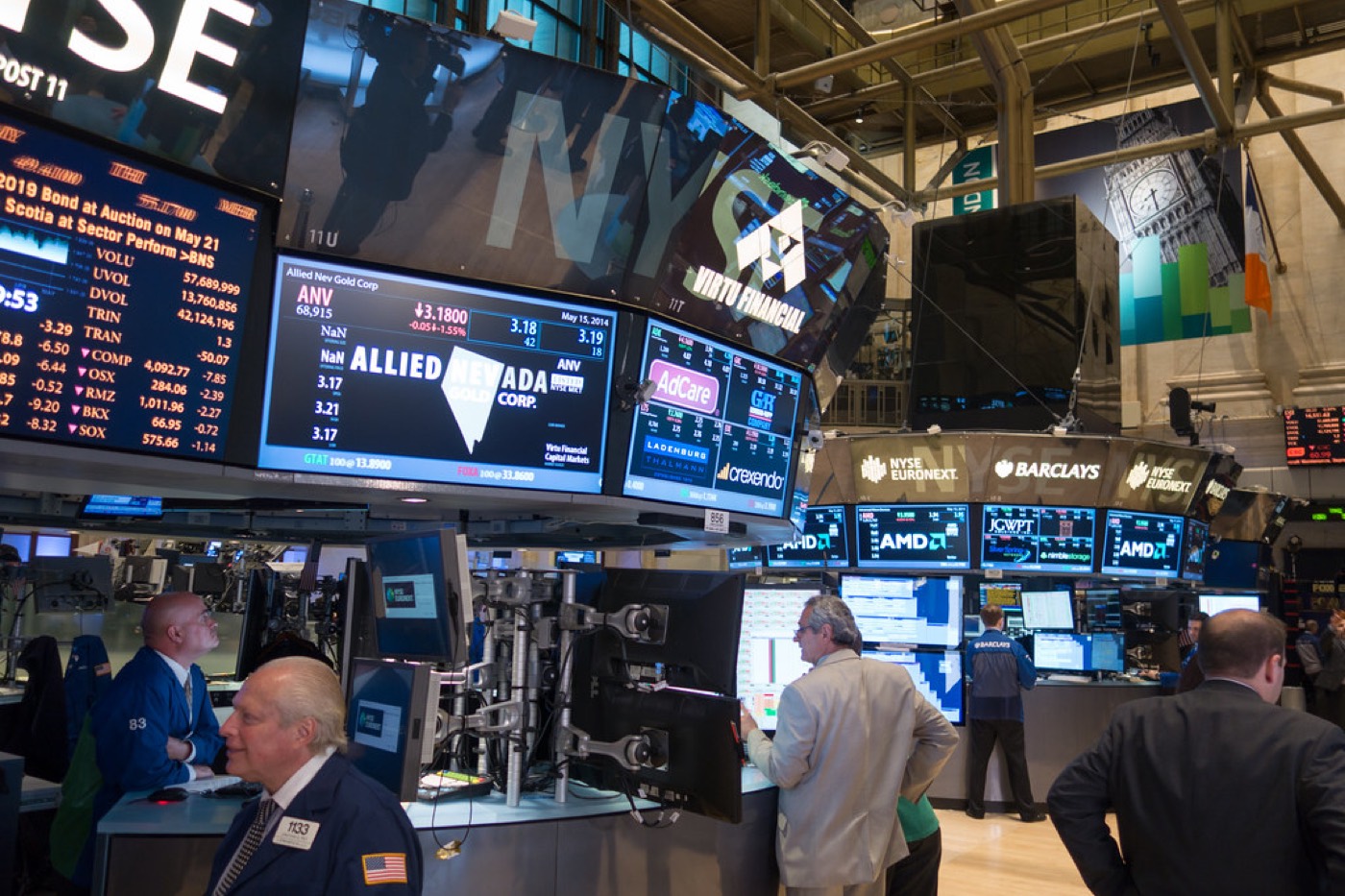 US Iran strikes keep oil and world stocks mixed
