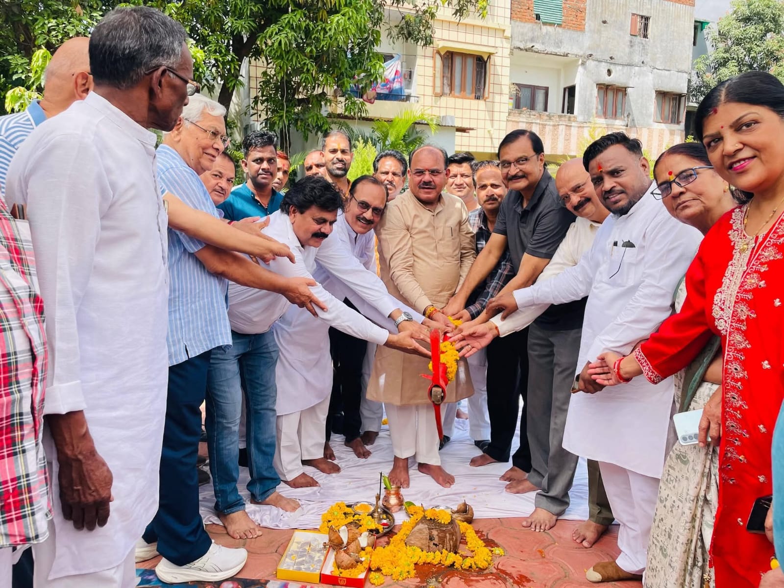 Sabnani performs foundation ceremony for multiple Vaishali Nagar development works