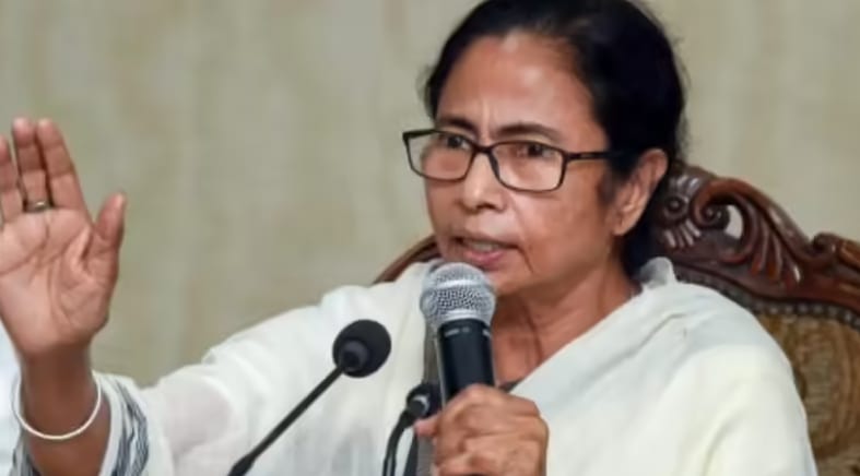 Mamata Warns Rebels, Targets BJP With Jibe
