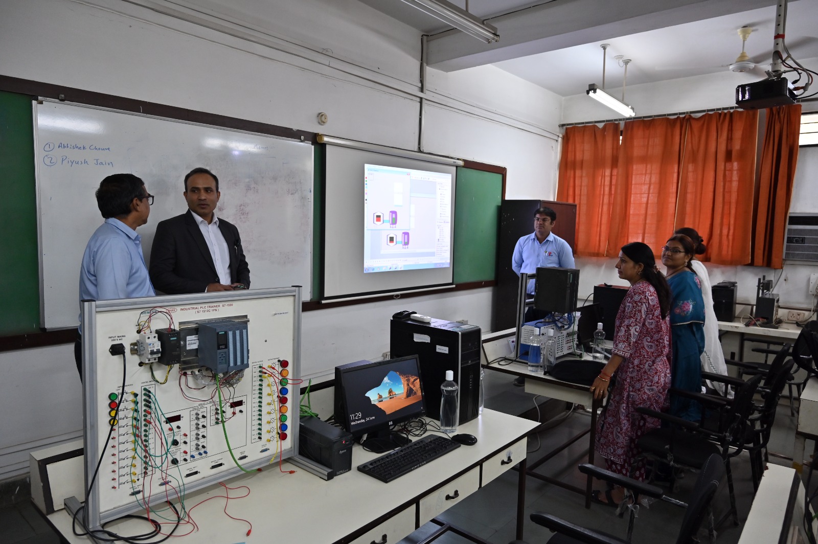 ESSCI CEO visits CRISP, interacts with PM-SETU industrial training participants