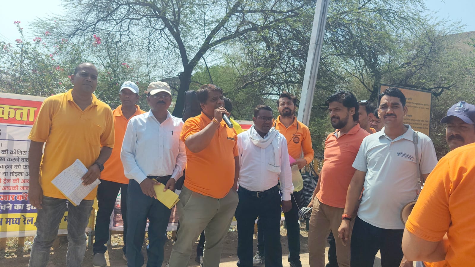 Special campaign marks International Level Crossing Awareness Day in Bhopal Special campaign marks International Level Crossing Awareness Day in Bhopal