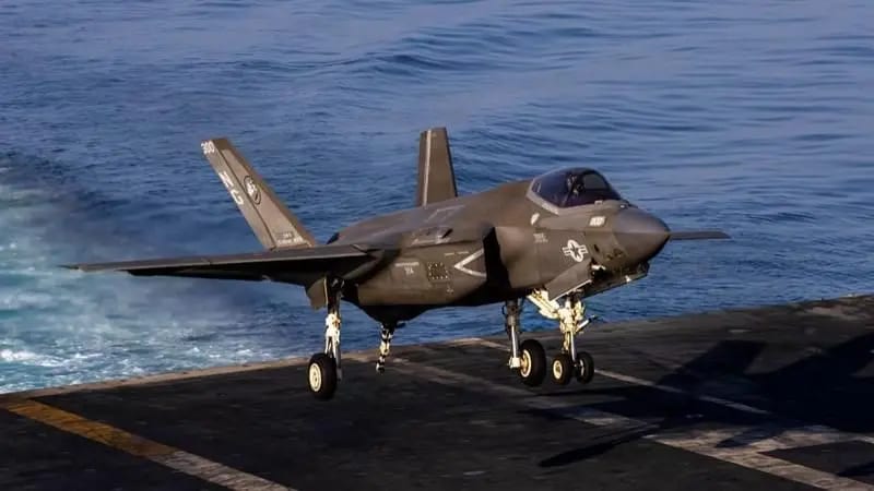 US Retaliates After Claim Iran Downed Military Helicopter Near Hormuz US Retaliates After Claim Iran Downed Military Helicopter Near Hormuz