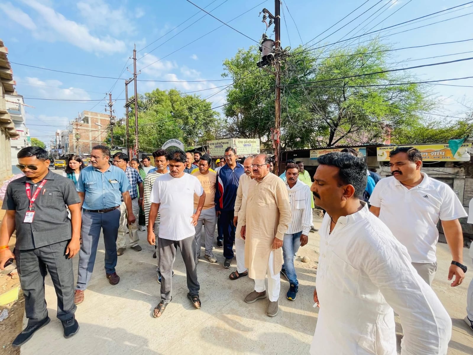 MLA Bhagwandas Sabnani reviews civic issues, directs prompt resolution in wards MLA Bhagwandas Sabnani reviews civic issues, directs prompt resolution in wards