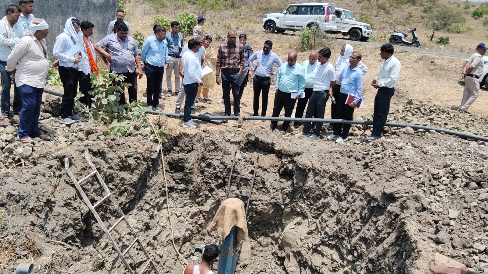 Divisional Commissioner reviews water conservation and irrigation works in Rajgarh
