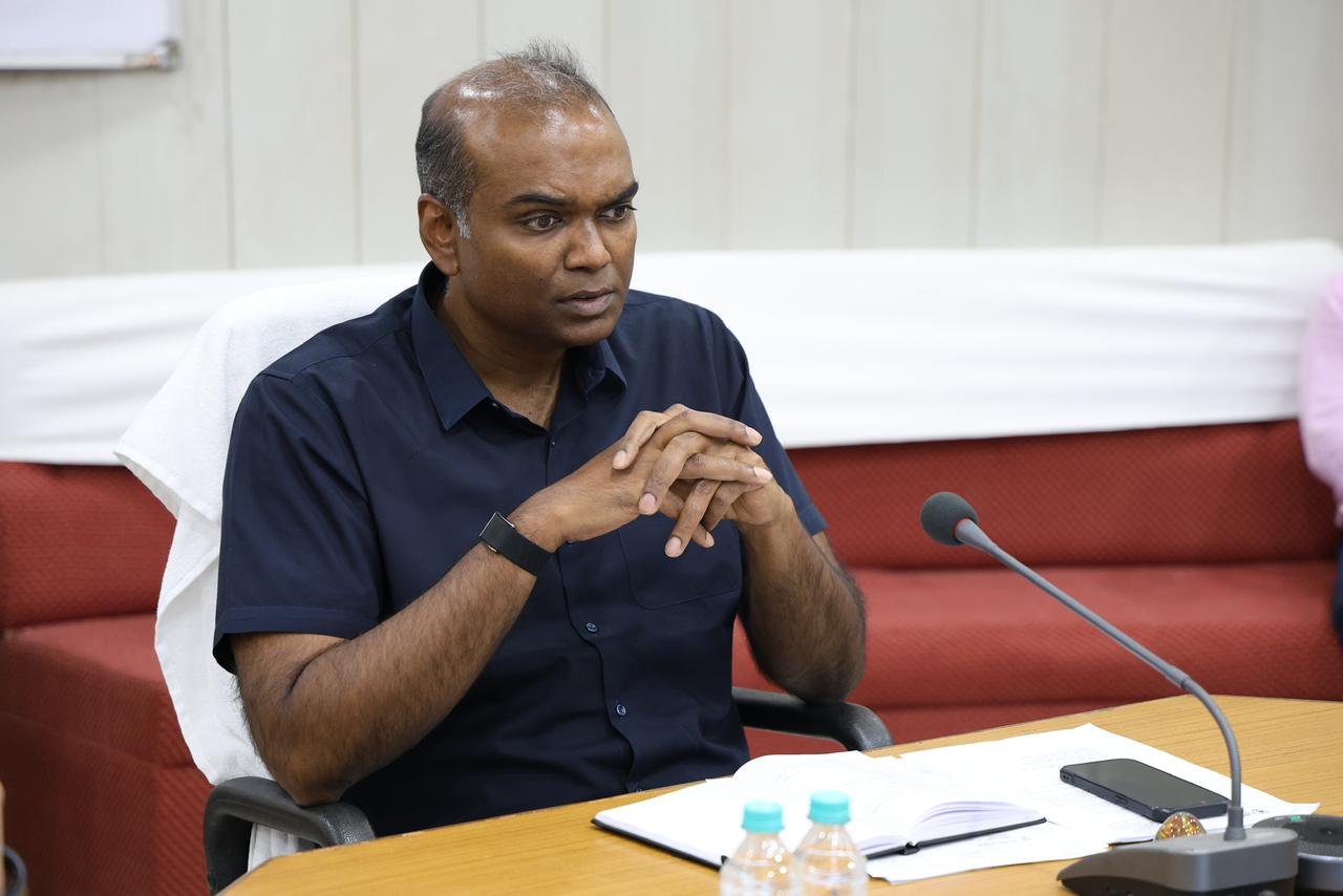 Bhopal division holds weekly review meeting on pending time-limit letters