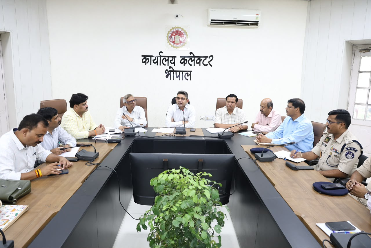 Collector Urges NEET Candidates to Reach Their Exam Centres Early Collector Urges NEET Candidates to Reach Their Exam Centres Early