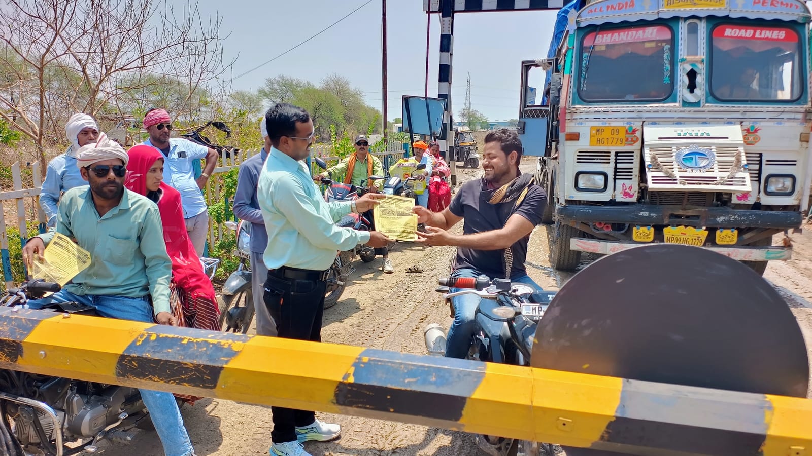 International Level Crossing Awareness Week Observed in Bhopal Railway Division