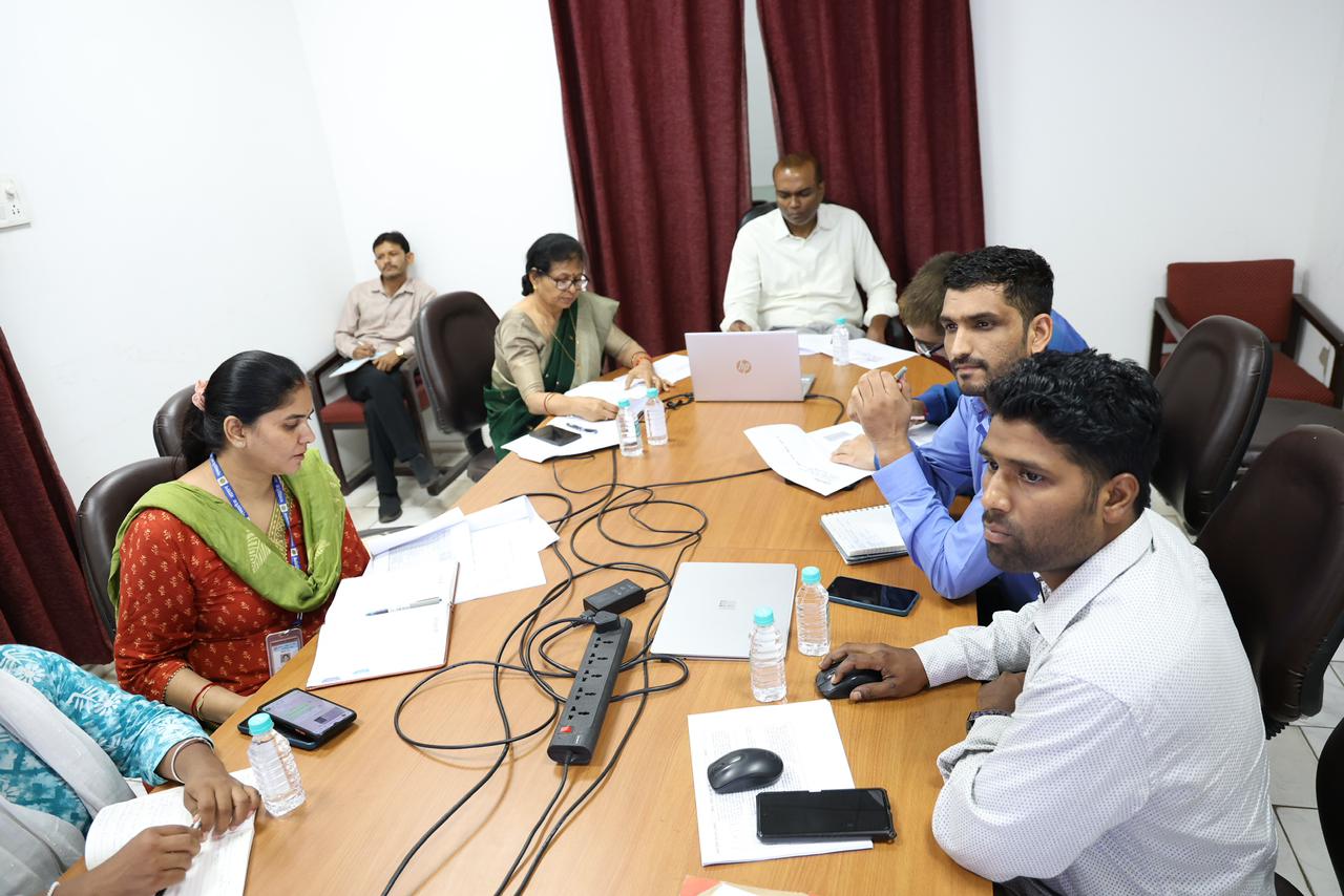 Divisional Commissioner Singh Issues Instructions to All Collectors on Revenue Cases
