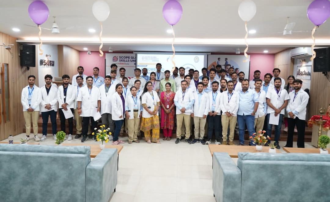 Industry Expert Shares Career Guidance With SGSU Pharmacy Students in Bhopal