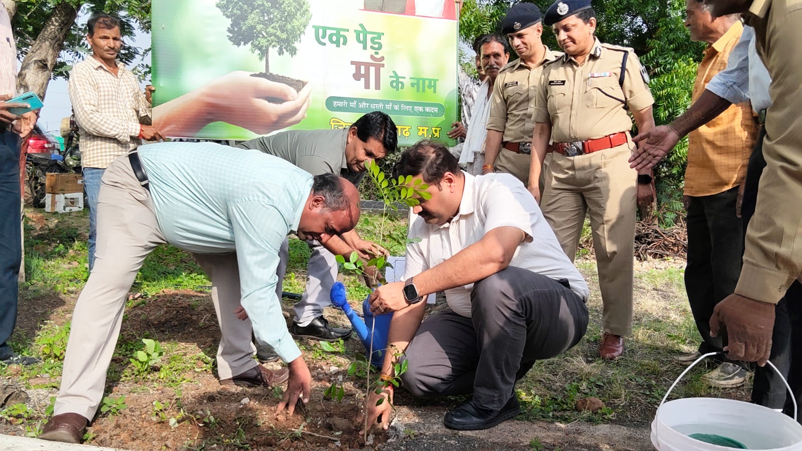 Officials plant saplings under ‘One Tree in Mother’s Name’ campaign Officials plant saplings under ‘One Tree in Mother’s Name’ campaign