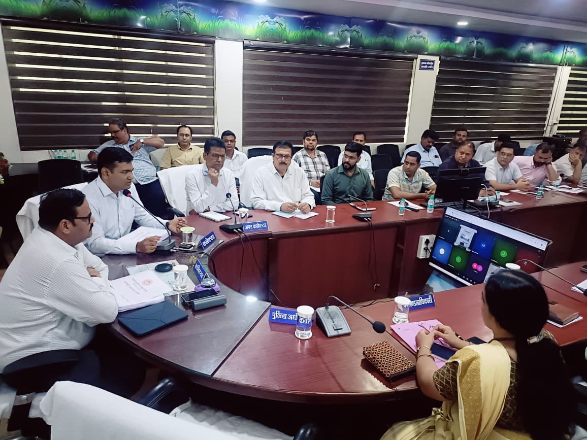 Bhopal Commissioner Sharma Reviews Departmental Work at Raisen Collectorate Meeting Bhopal Commissioner Sharma Reviews Departmental Work at Raisen Collectorate Meeting