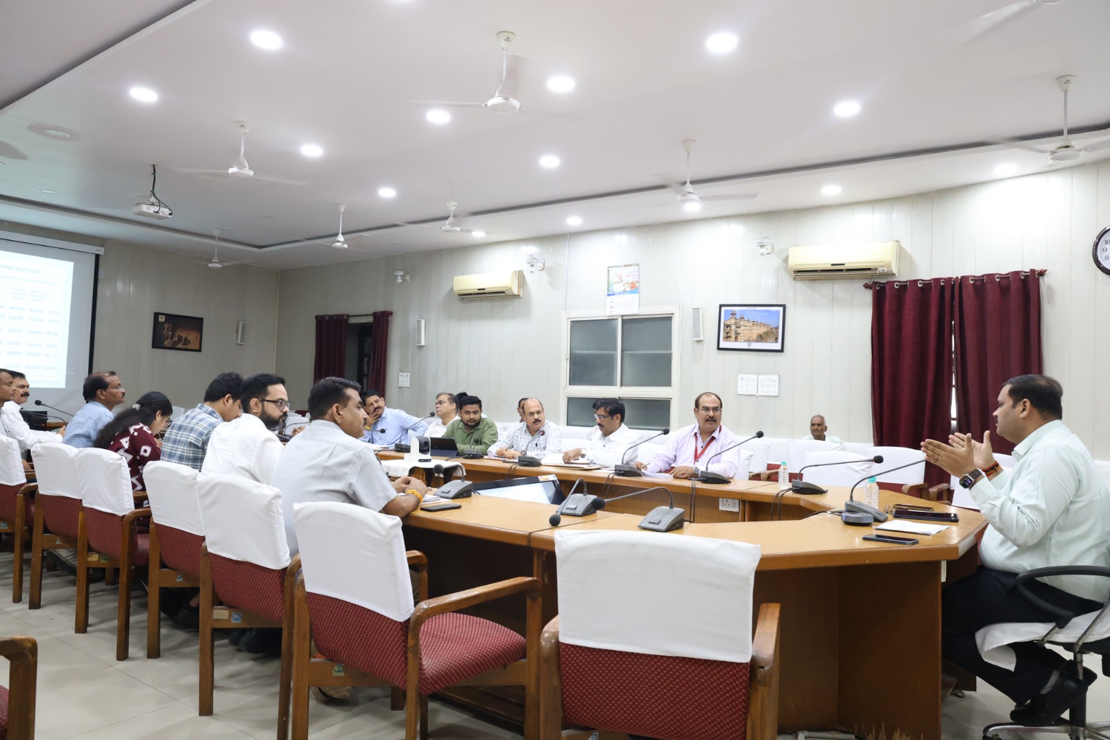 Commissioner Reviews School Education Department, Orders Full Class One Enrolment Commissioner Reviews School Education Department, Orders Full Class One Enrolment