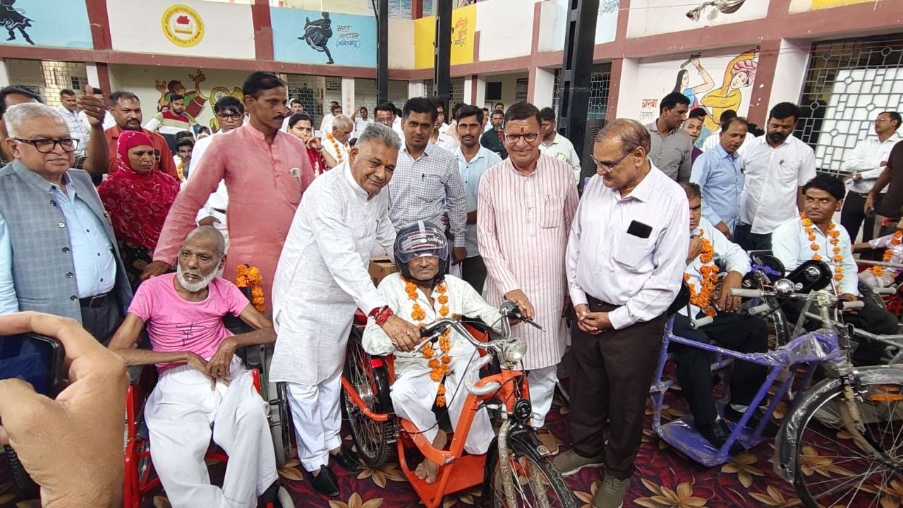 Bhoj Open University distributes assistive devices to persons with disabilities