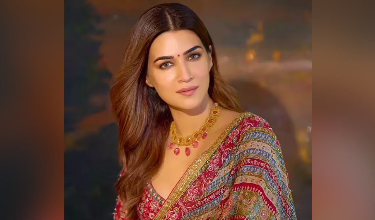 GIVA Ad Row Escalates As Rahul Gandhi Supports Kriti