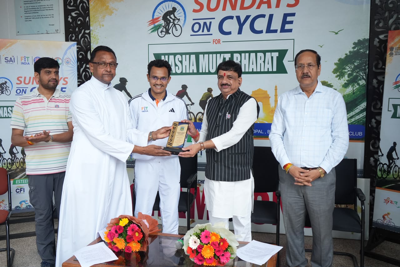 Gen-Z Takes Drug-Free Pledge at Sundays on Cycle Event in Bhopal