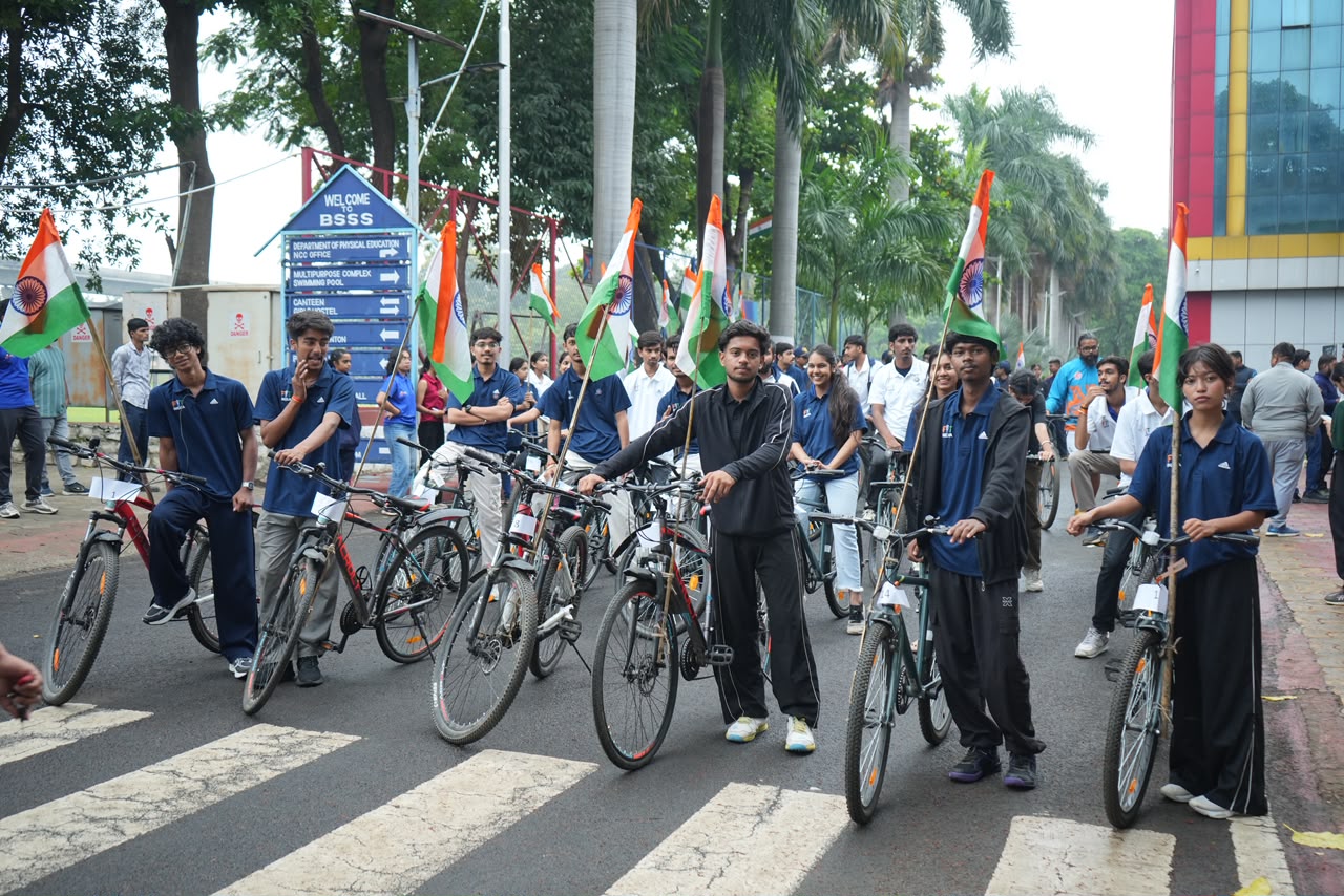 Gen-Z Takes Drug-Free Pledge at Sundays on Cycle Event in Bhopal