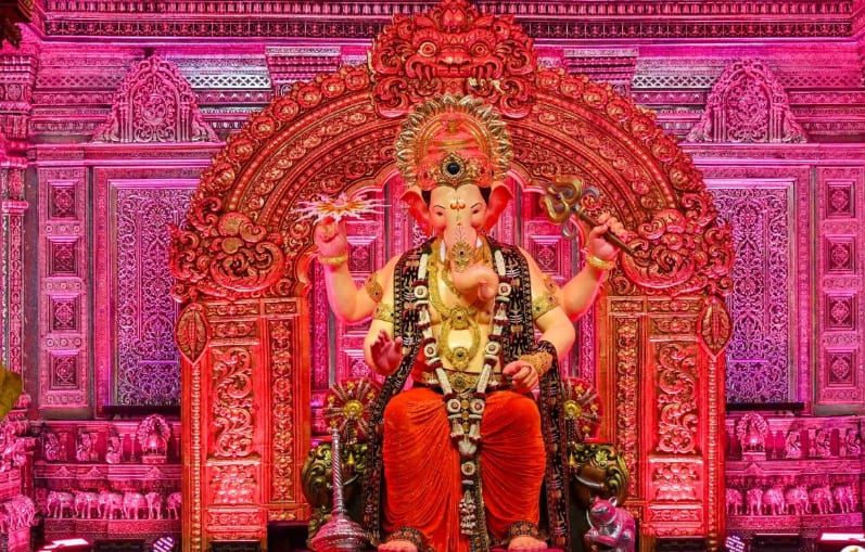 Mumbai Echoes With Ganpati Chants Amid Massive Crowds Mumbai Echoes With Ganpati Chants Amid Massive Crowds