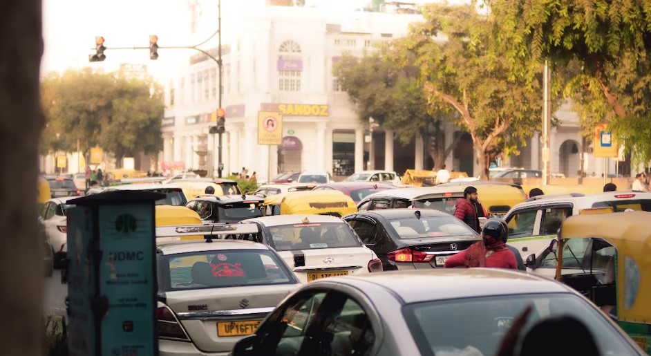 Connaught Place vehicle-free proposal sparks opposition from local traders in Delhi Connaught Place vehicle-free proposal sparks opposition from local traders in Delhi