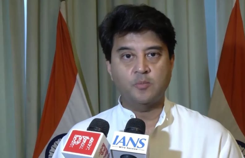 Scindia Responds to Rahul Gandhi’s UPI MDR Claims