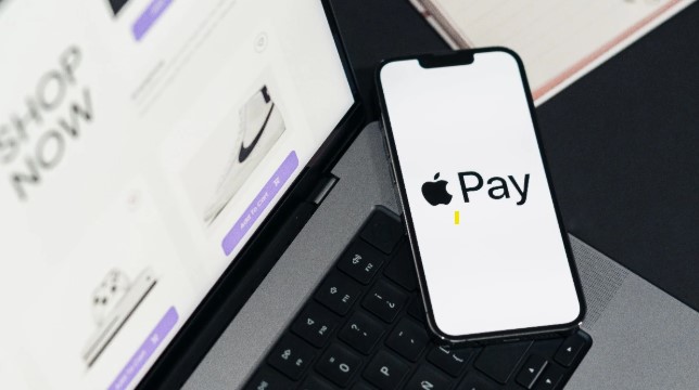 Apple Pay prepares for India launch with Axis Bank support Apple Pay prepares for India launch with Axis Bank support