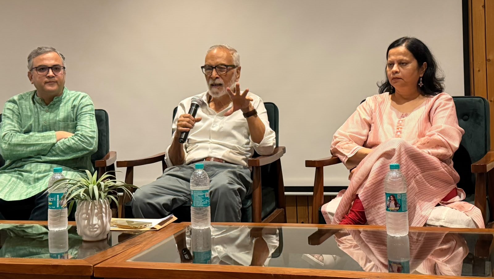 Deepak Sinha Memorial Lecture Series Organised at Delhi’s Hindu College Deepak Sinha Memorial Lecture Series Organised at Delhi’s Hindu College